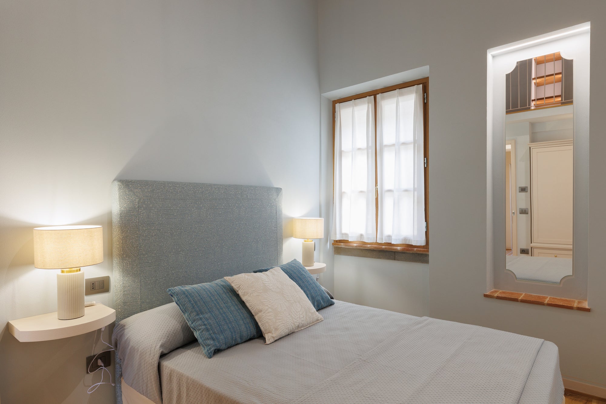 Tramonto Vista - Cortona centre, sleeps 6 3 bedrooms 3 bathroom