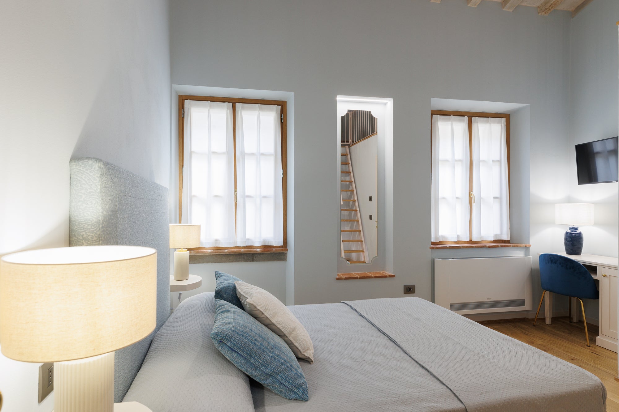 Tramonto Vista - Cortona centre, sleeps 6 3 bedrooms 3 bathroom
