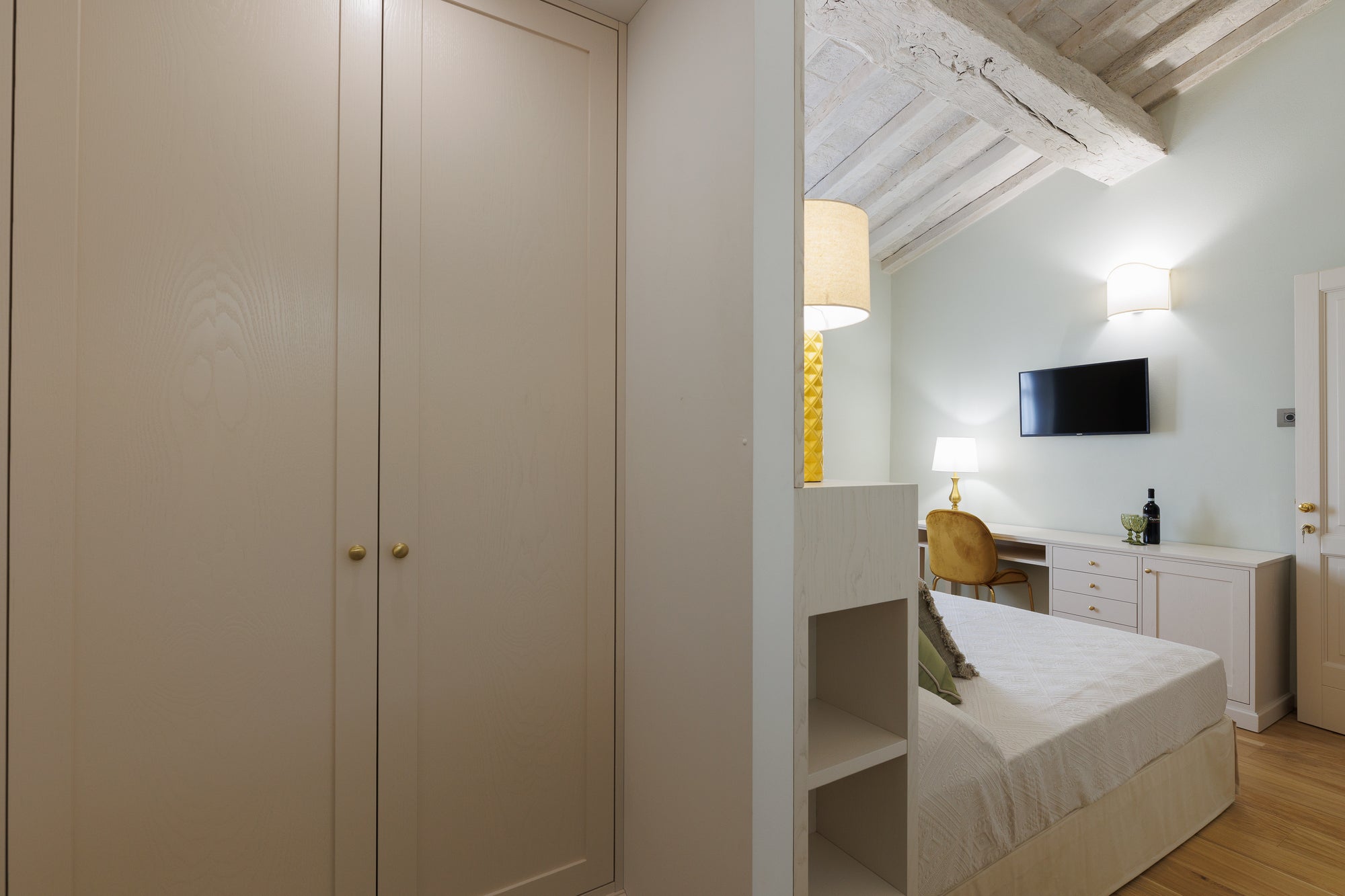 Tramonto Vista - Cortona centre, sleeps 6 3 bedrooms 3 bathroom