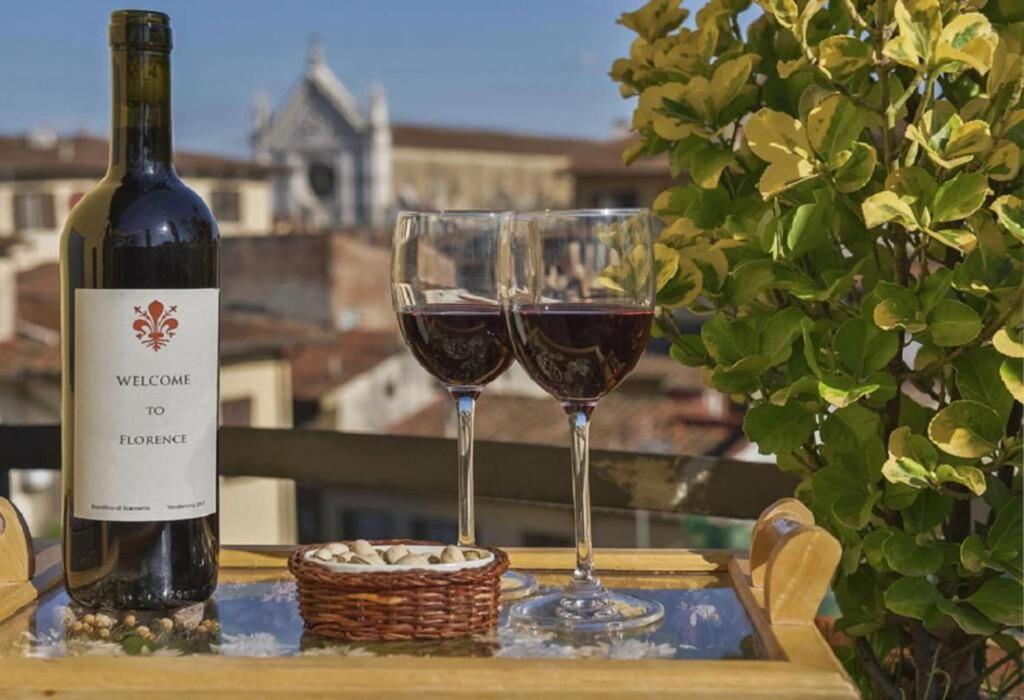 Florence Vista - sleeps 4 - terrace with stunning Florence rooftop views