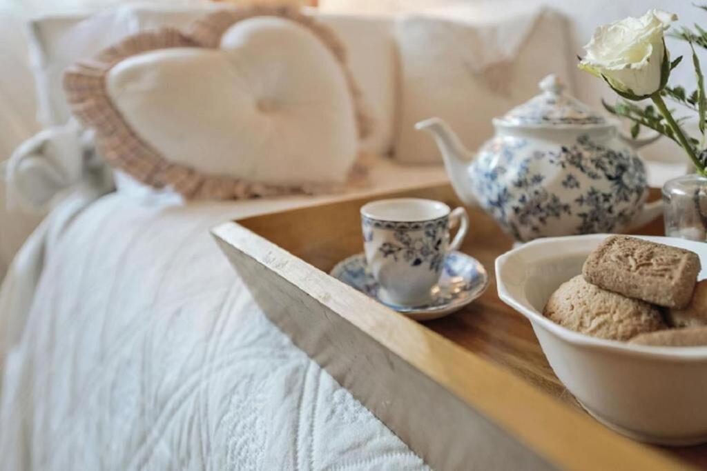 Florence Vista - sleeps 4 - terrace with stunning Florence rooftop views