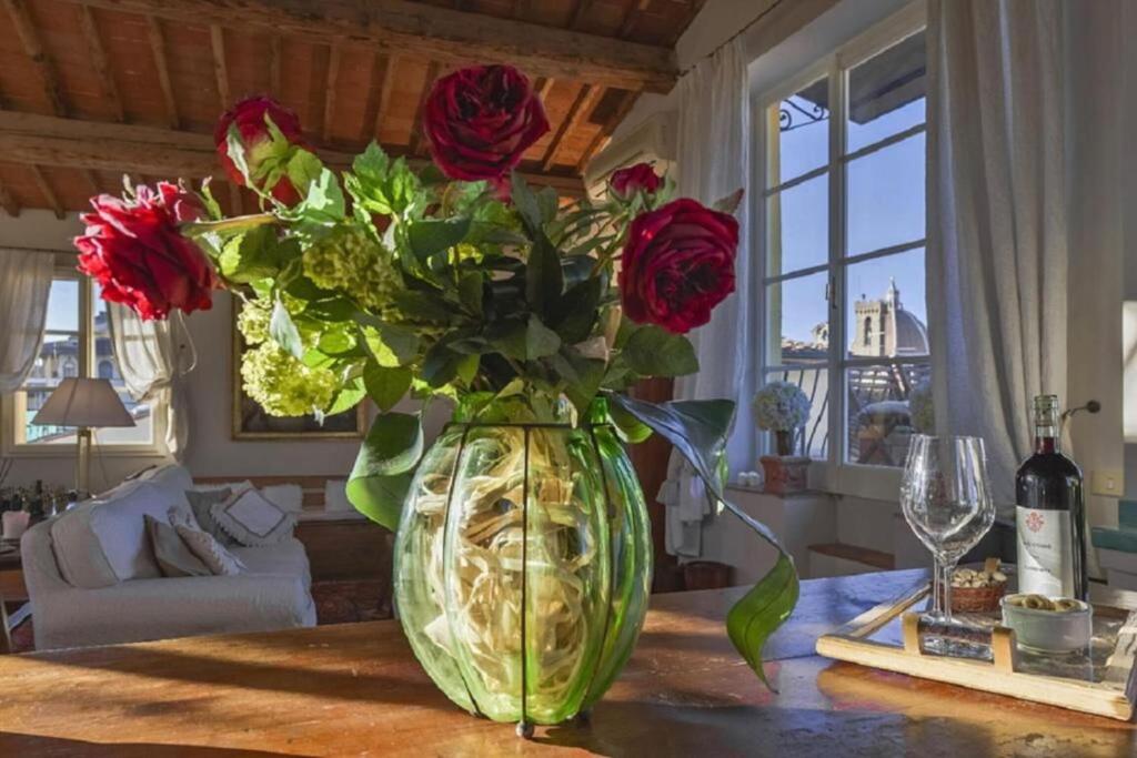 Florence Vista - sleeps 4 - terrace with stunning Florence rooftop views