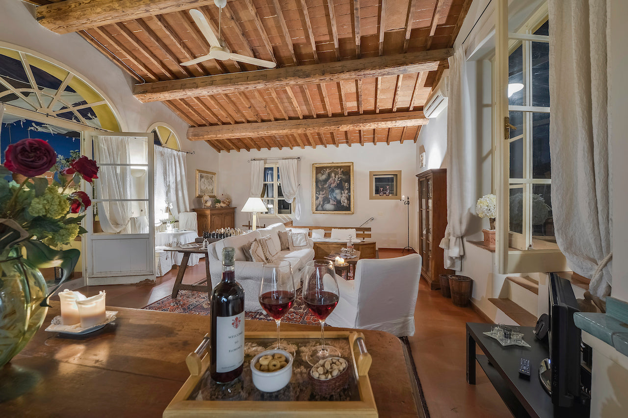 Florence Vista - sleeps 4 - terrace with stunning Florence rooftop views