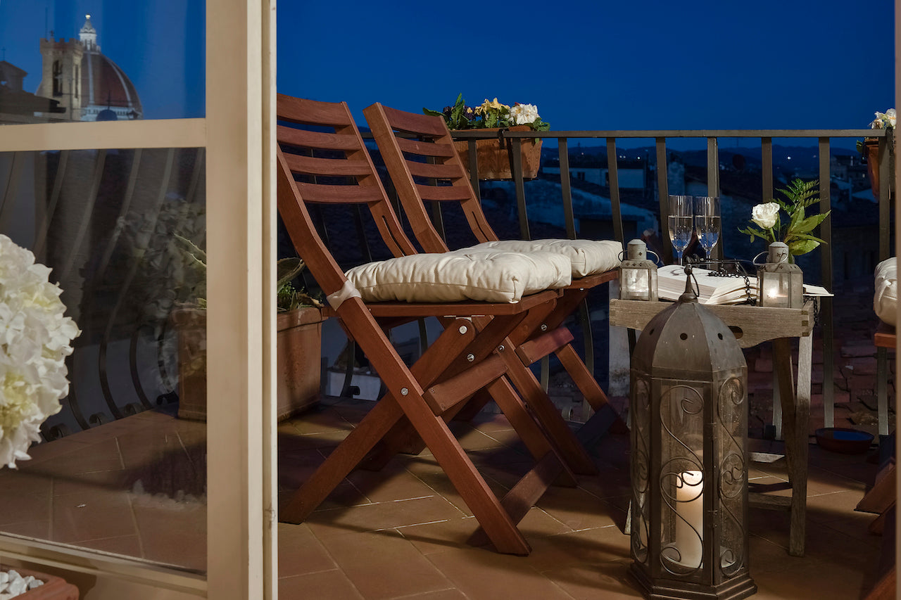 Florence Vista - sleeps 4 - terrace with stunning Florence rooftop views