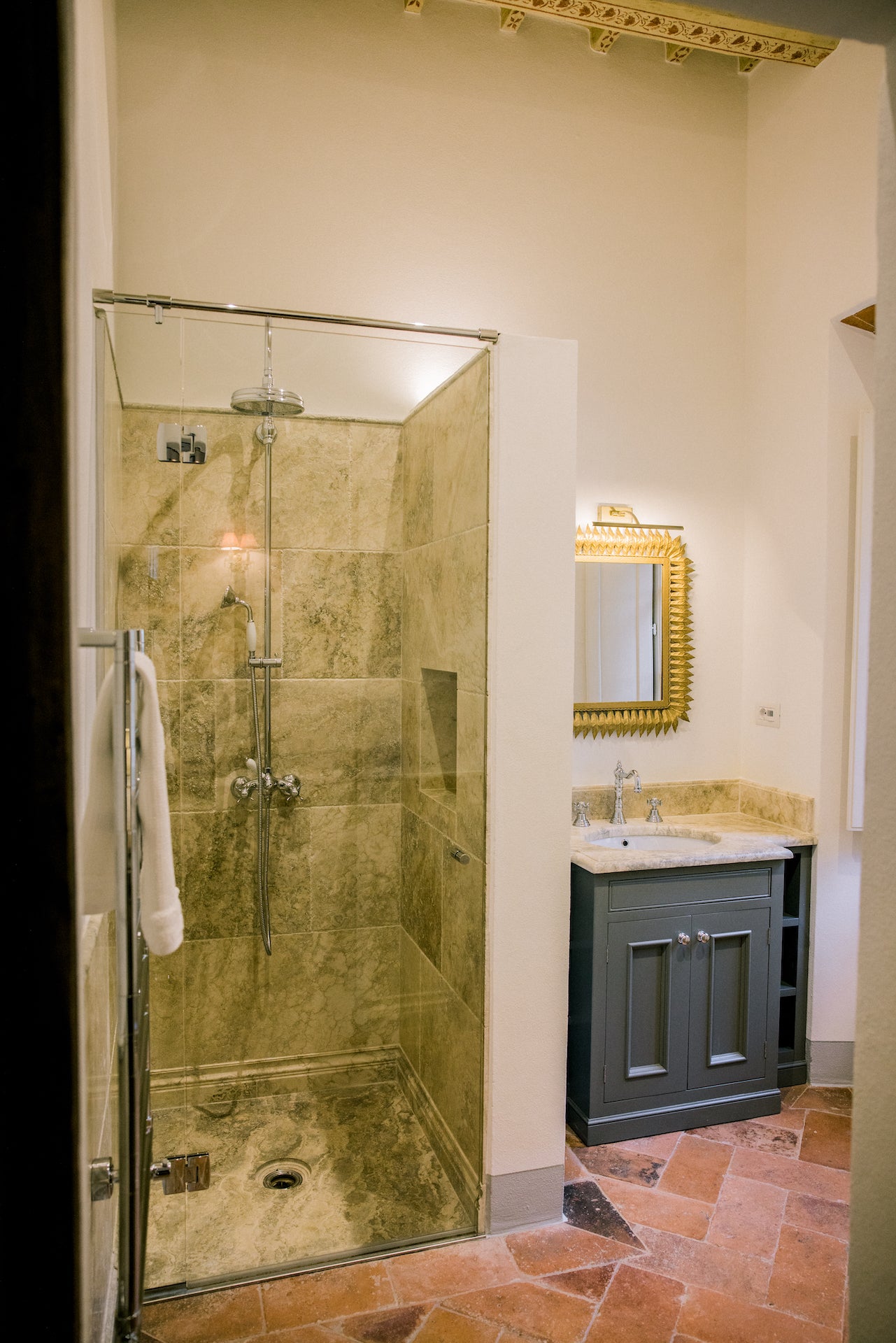 Palazzo Cortona - luxury villa in town, 7 bedrooms, 7 bathrooms