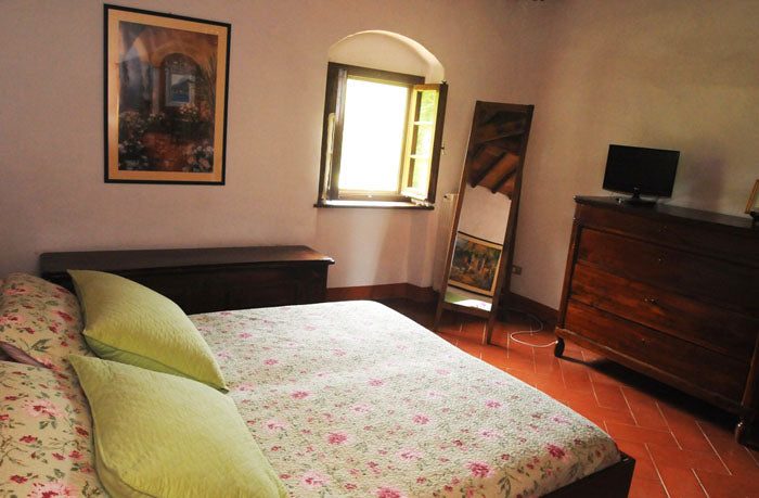 Casa Centoquatro - sleeps 6 add guest house up to 10