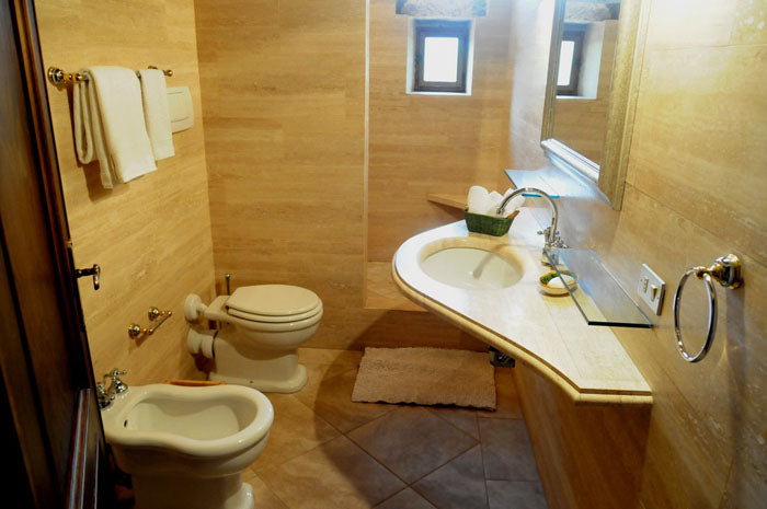 Casa Centoquatro - sleeps 6 add guest house up to 10