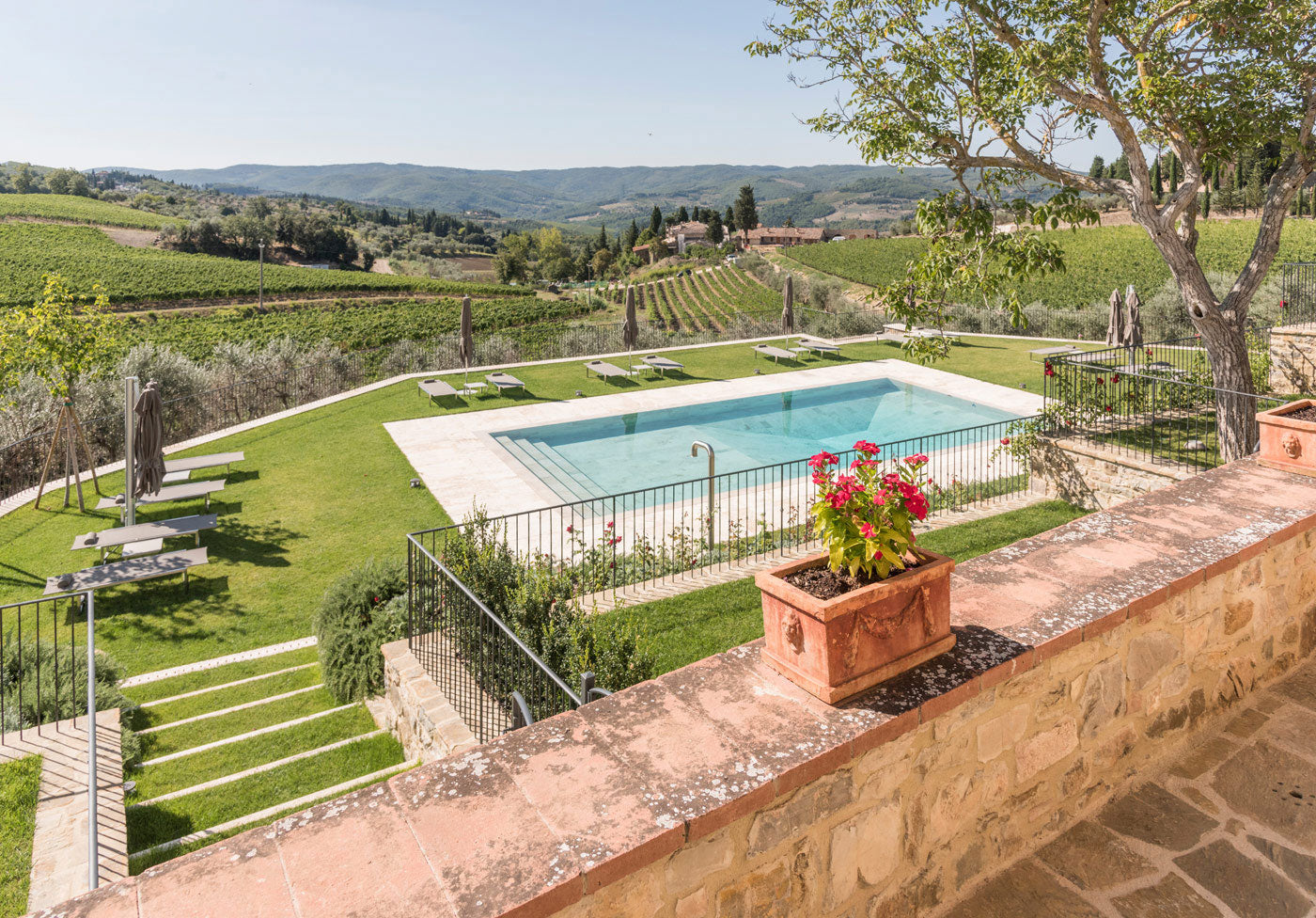 CentoCinquanta - luxury villa in Chianti, sleeps up to 16