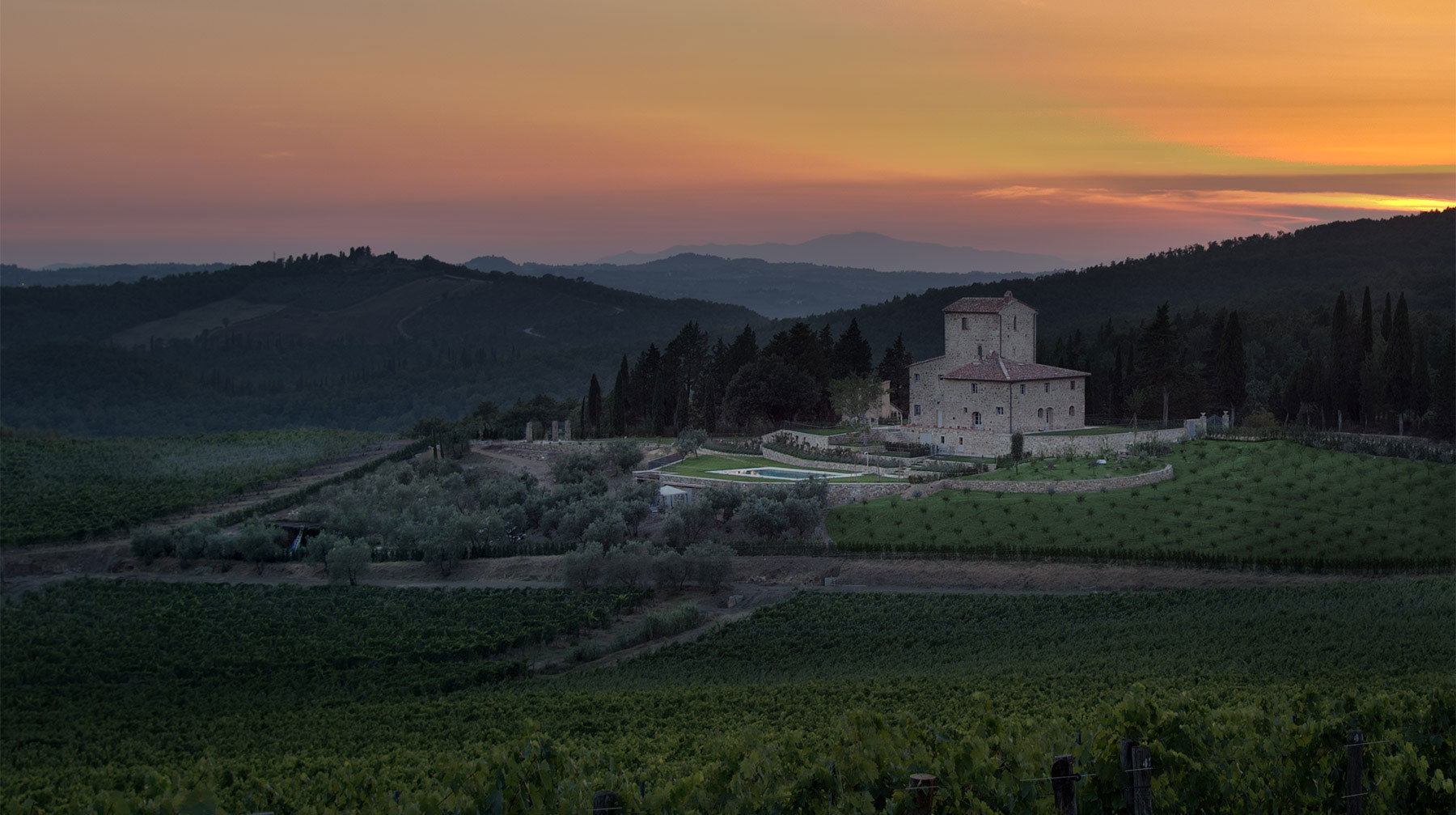 CentoCinquanta - luxury villa in Chianti, sleeps up to 16