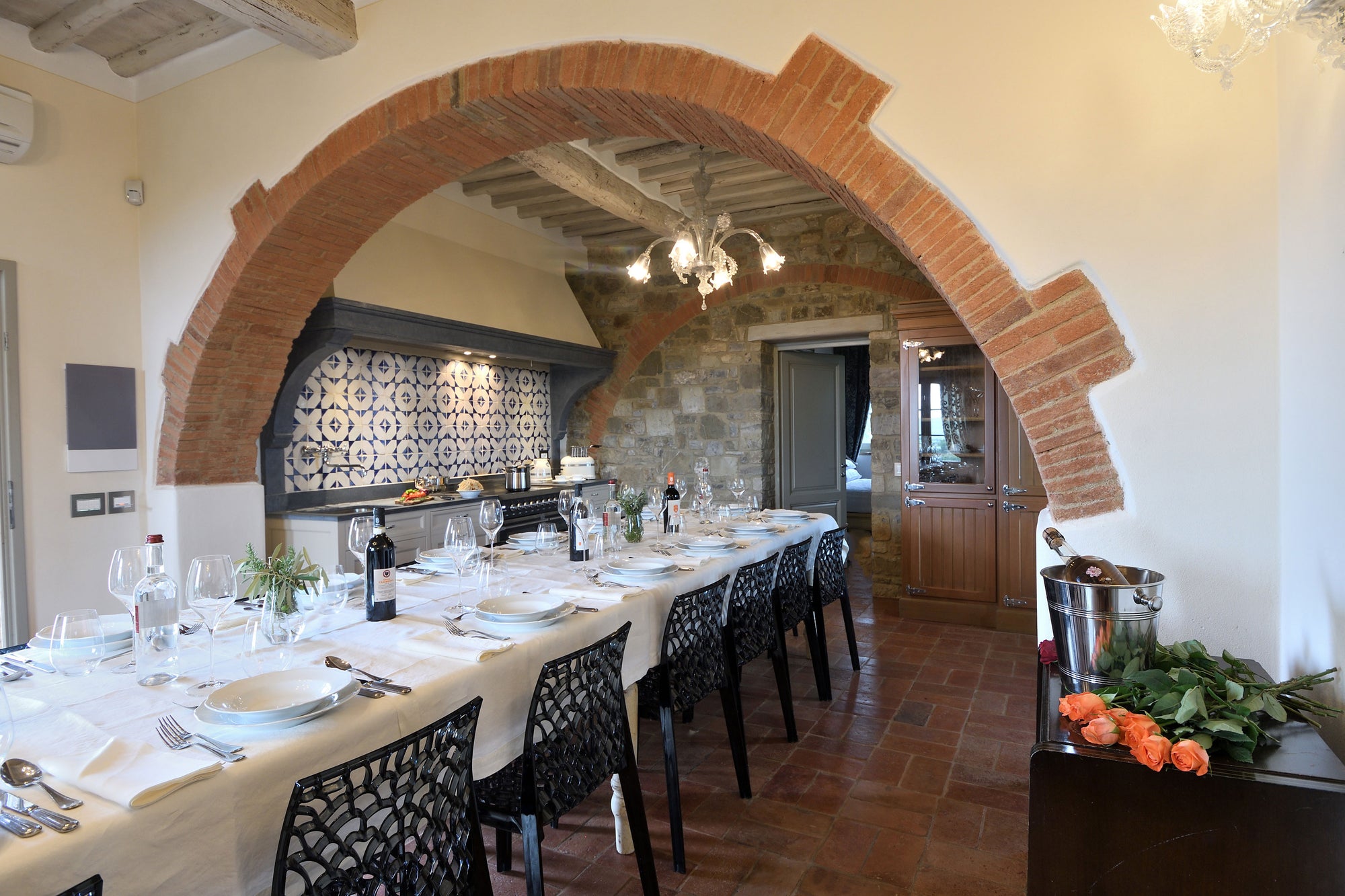 CentoCinquanta - luxury villa in Chianti, sleeps up to 16