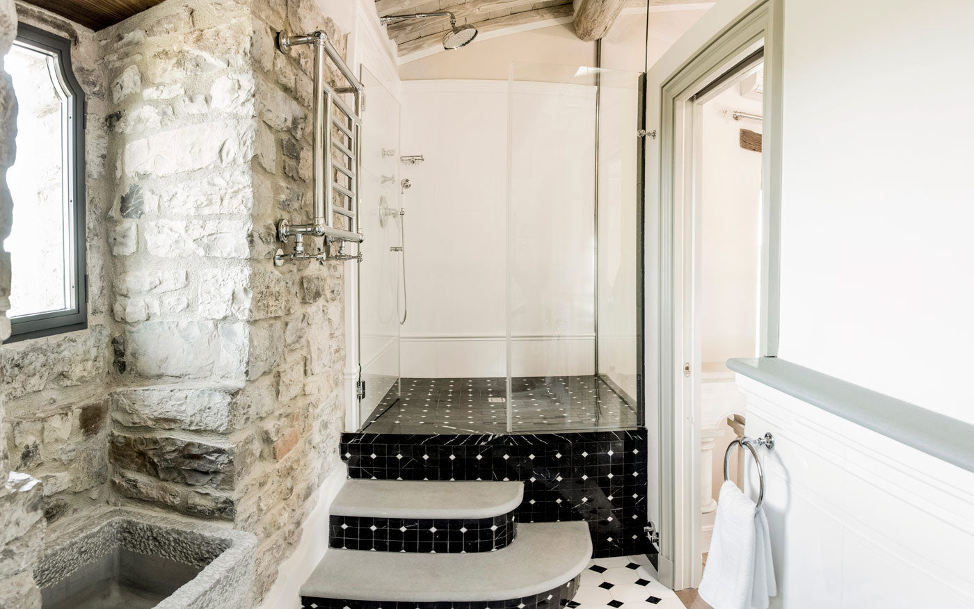 CentoCinquanta - luxury villa in Chianti, sleeps up to 16