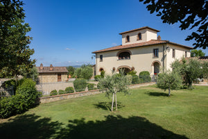 Villa Leona - High end villa near Cortona sleeps 16