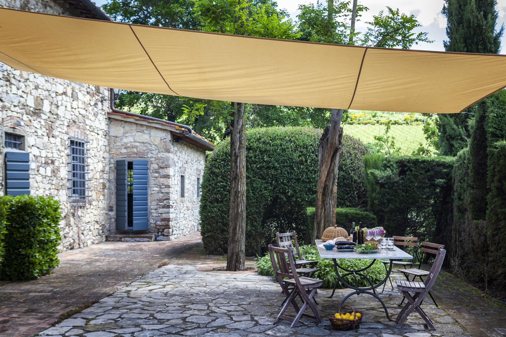 CentoQuarantaQuatro sleep up to 10 villa in Chianti