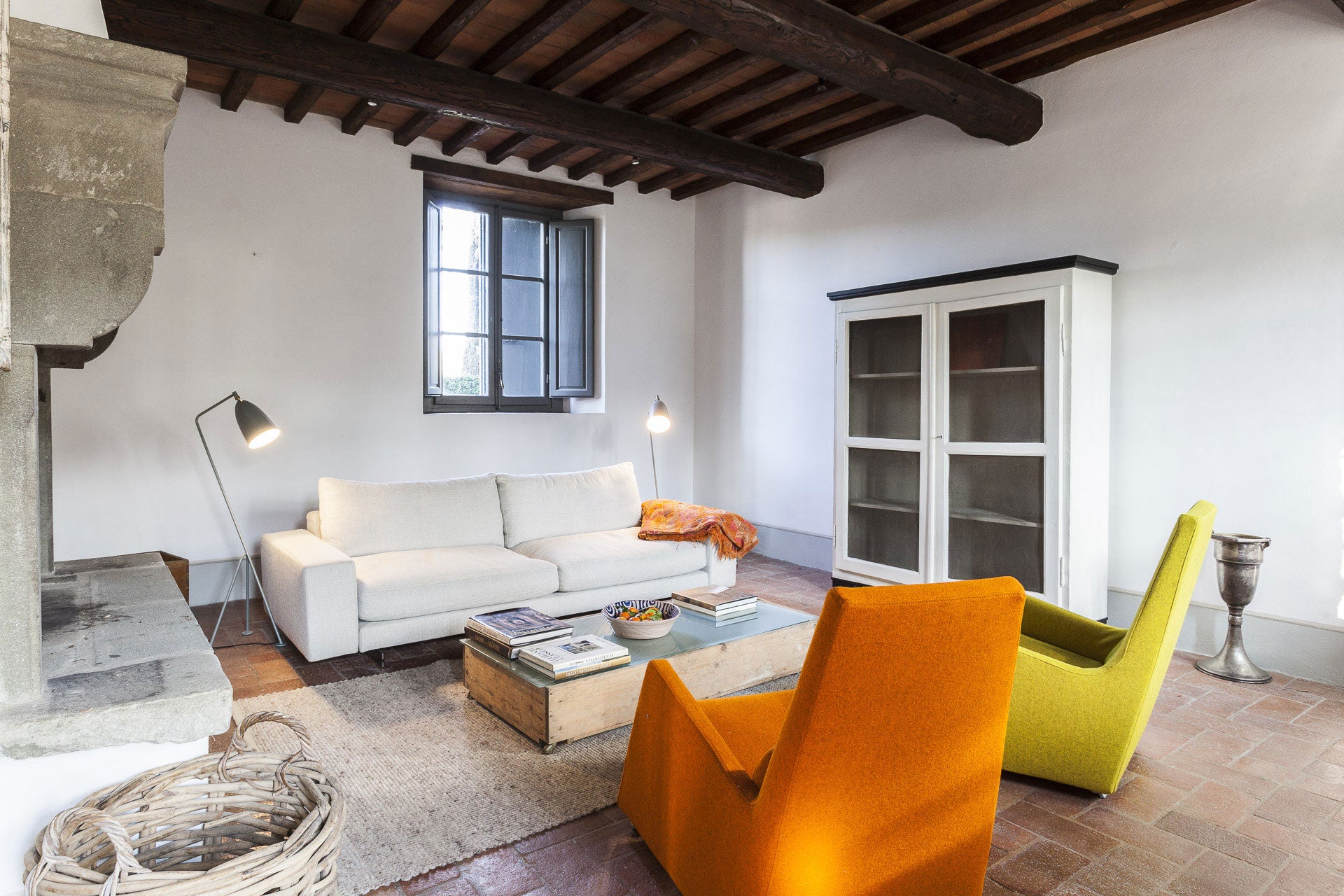 CentoQuarantaQuatro sleep up to 10 villa in Chianti