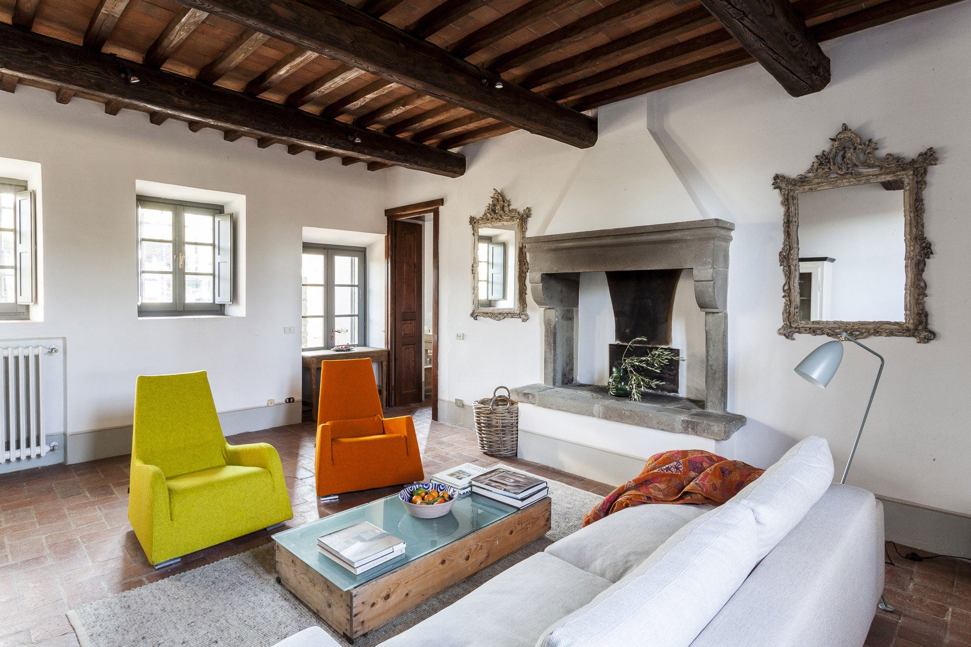 CentoQuarantaQuatro sleep up to 10 villa in Chianti