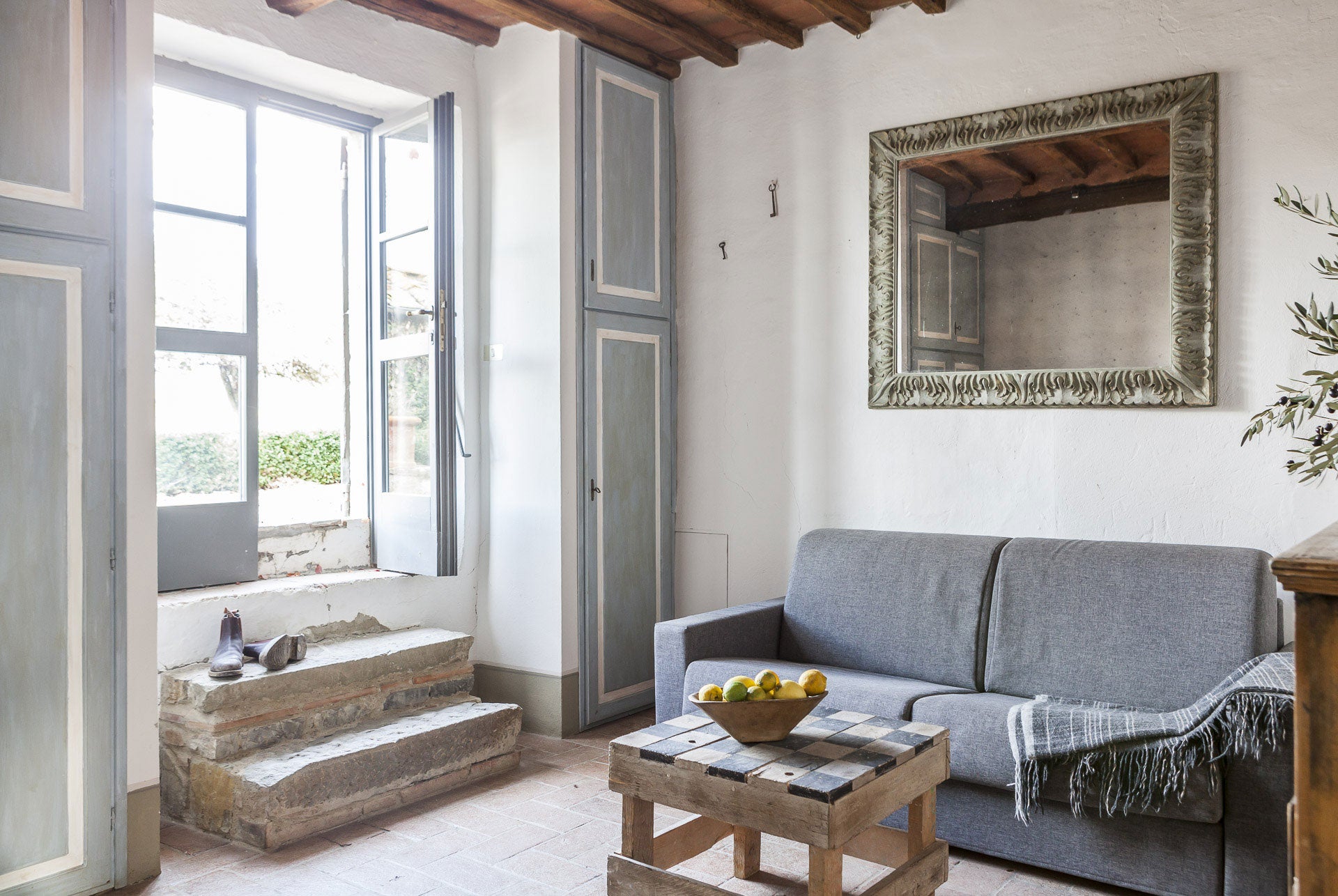 CentoQuarantaQuatro sleep up to 10 villa in Chianti