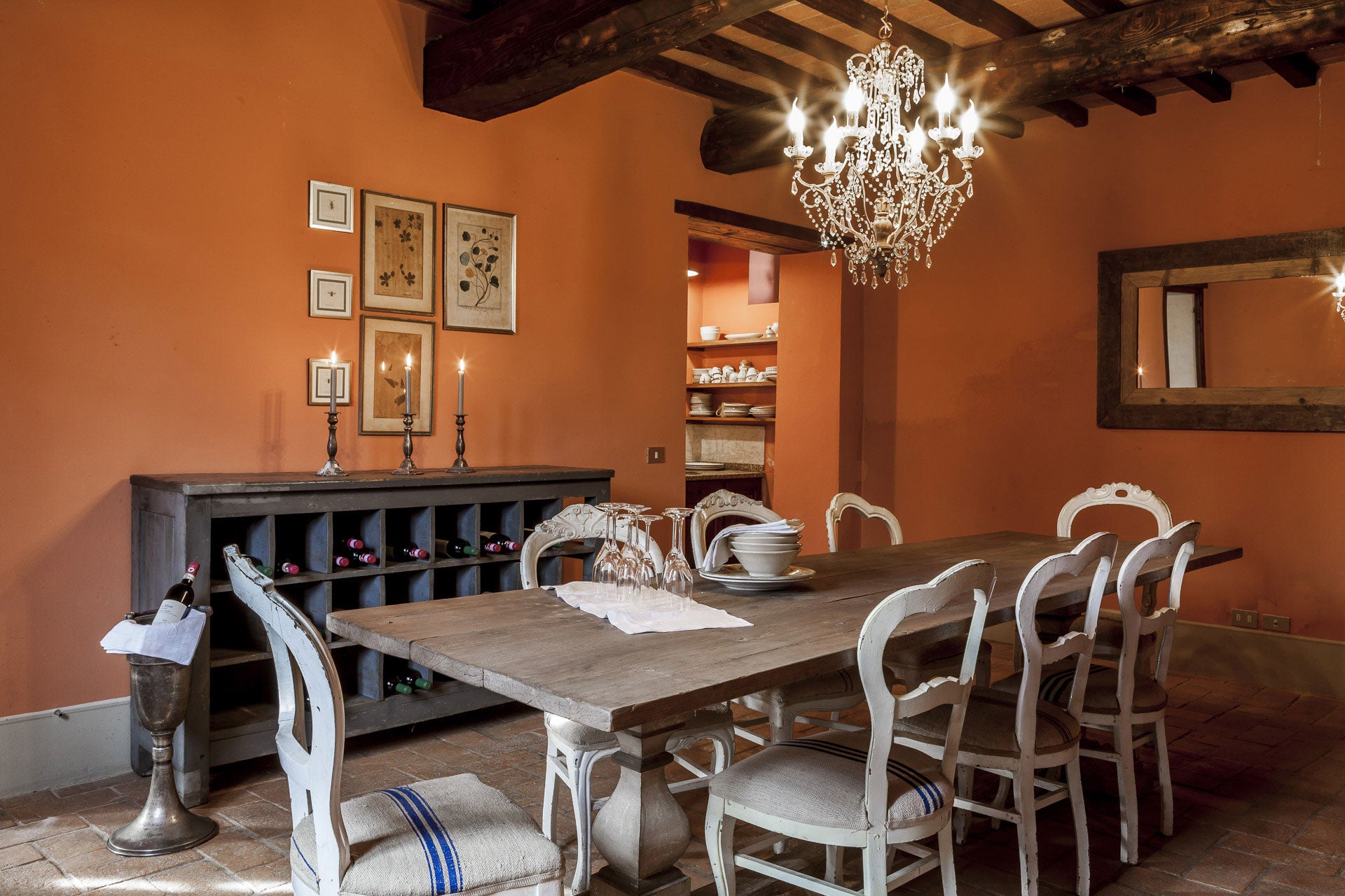 CentoQuarantaQuatro sleep up to 10 villa in Chianti