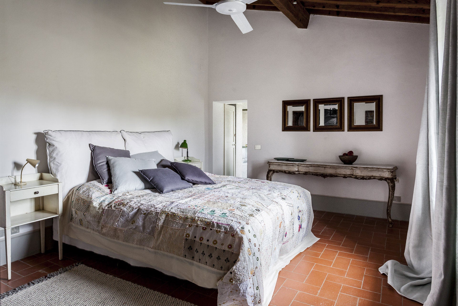 CentoQuarantaQuatro sleep up to 10 villa in Chianti