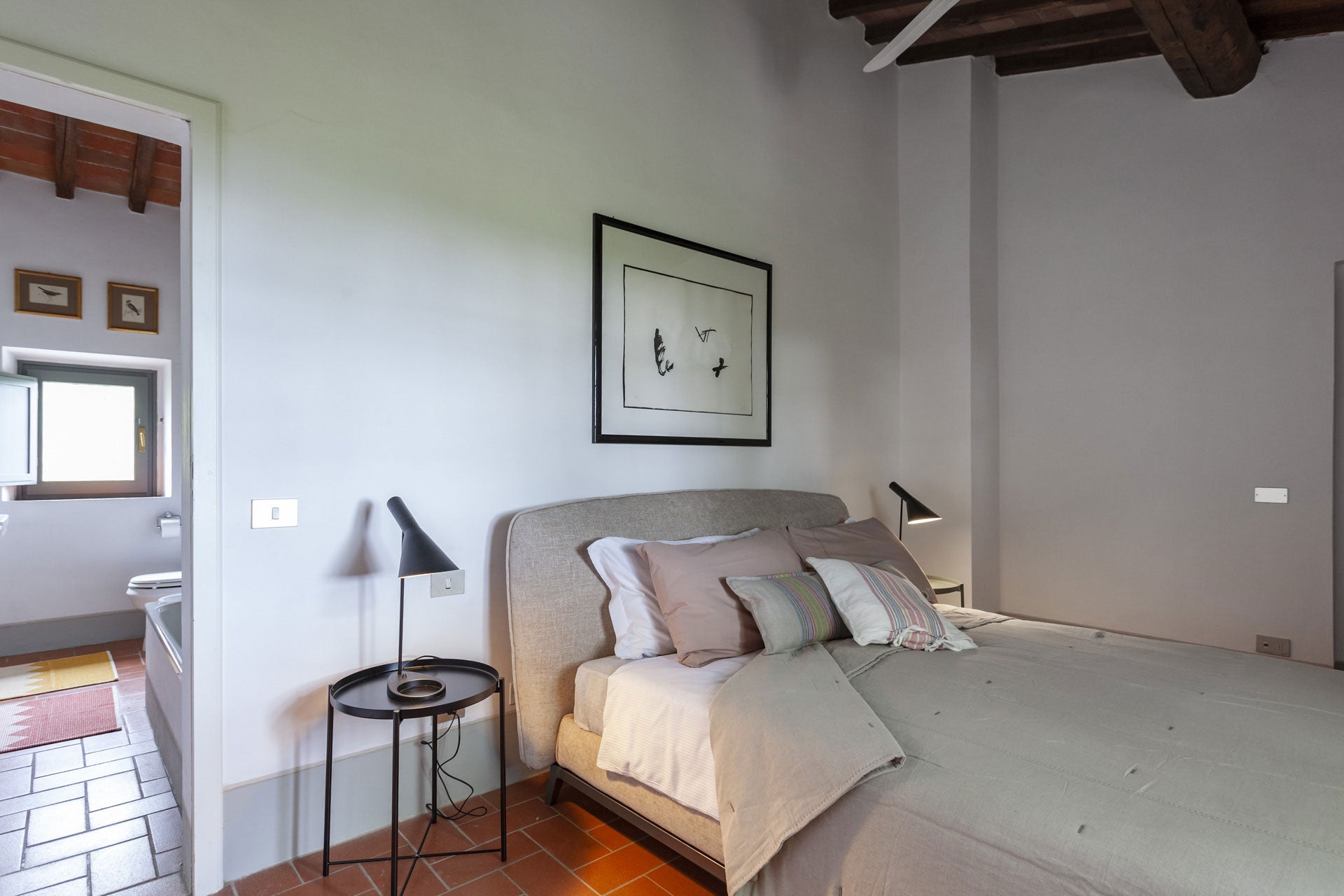 CentoQuarantaQuatro sleep up to 10 villa in Chianti