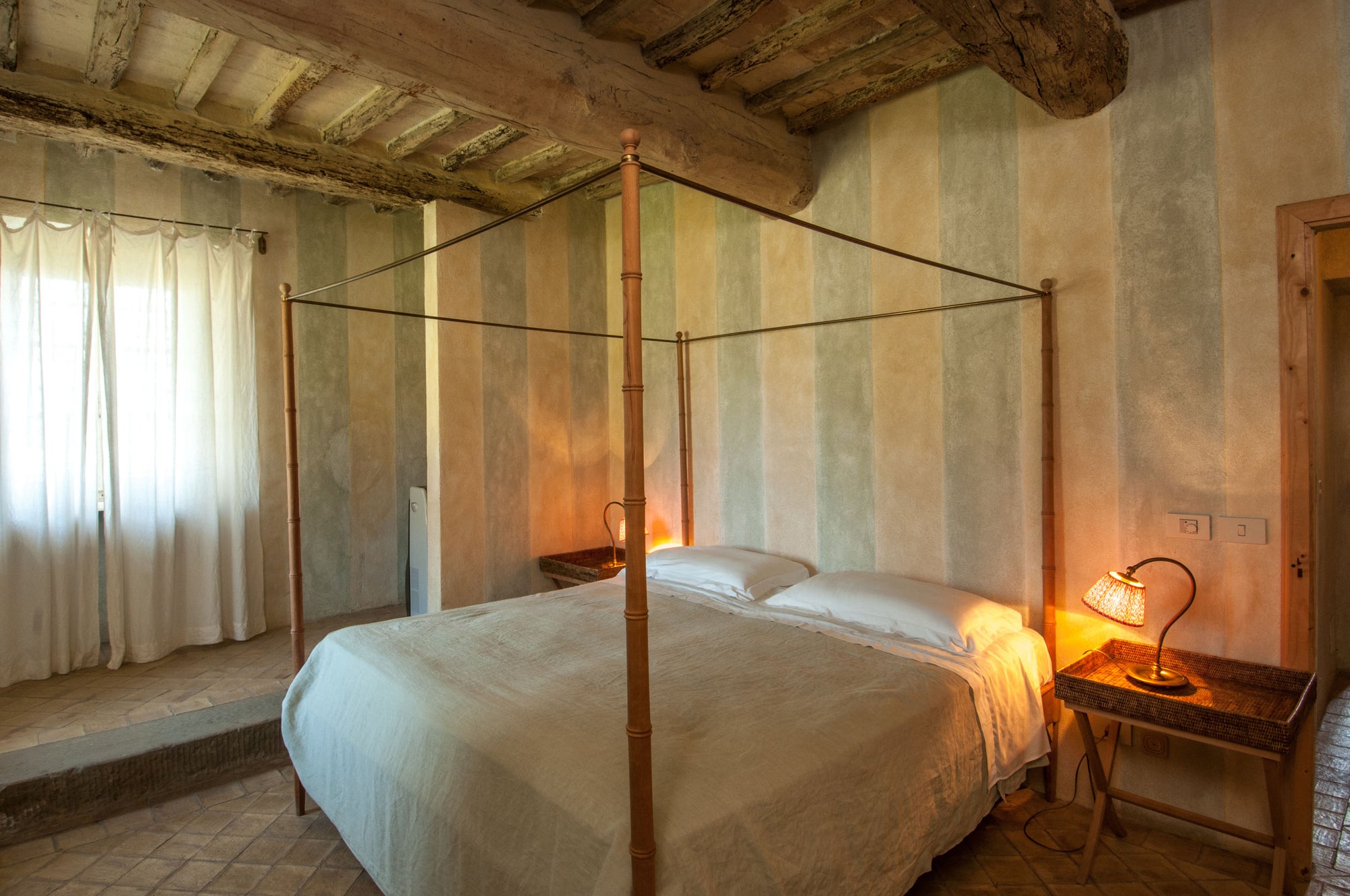 Lavacchio - Tuscan villa sleeps 10 with guest houses up to 18