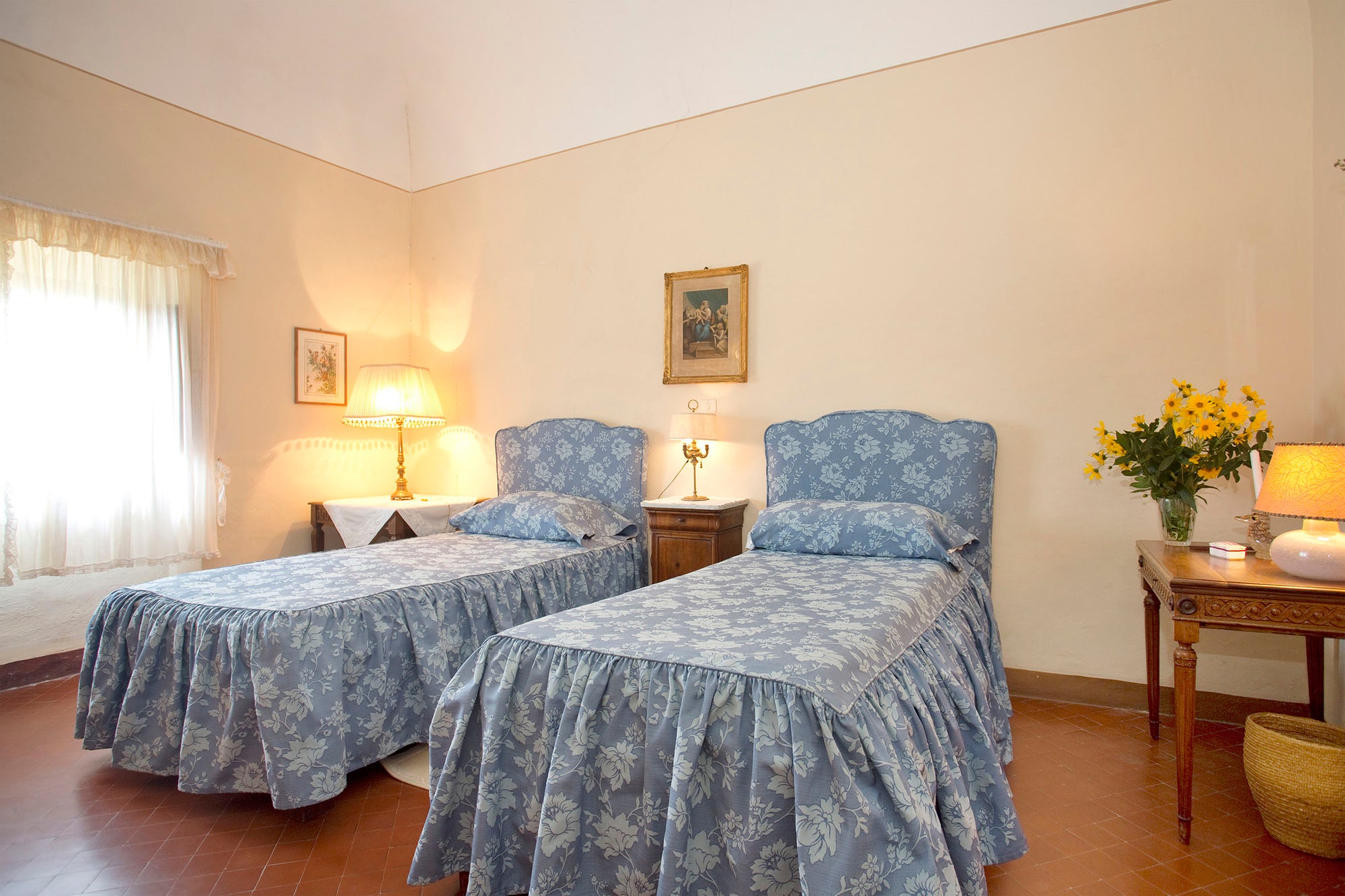Montegemoli, Villa sleep up to 14, 7 bedrooms 4 bathrooms near bolghieri wine region,