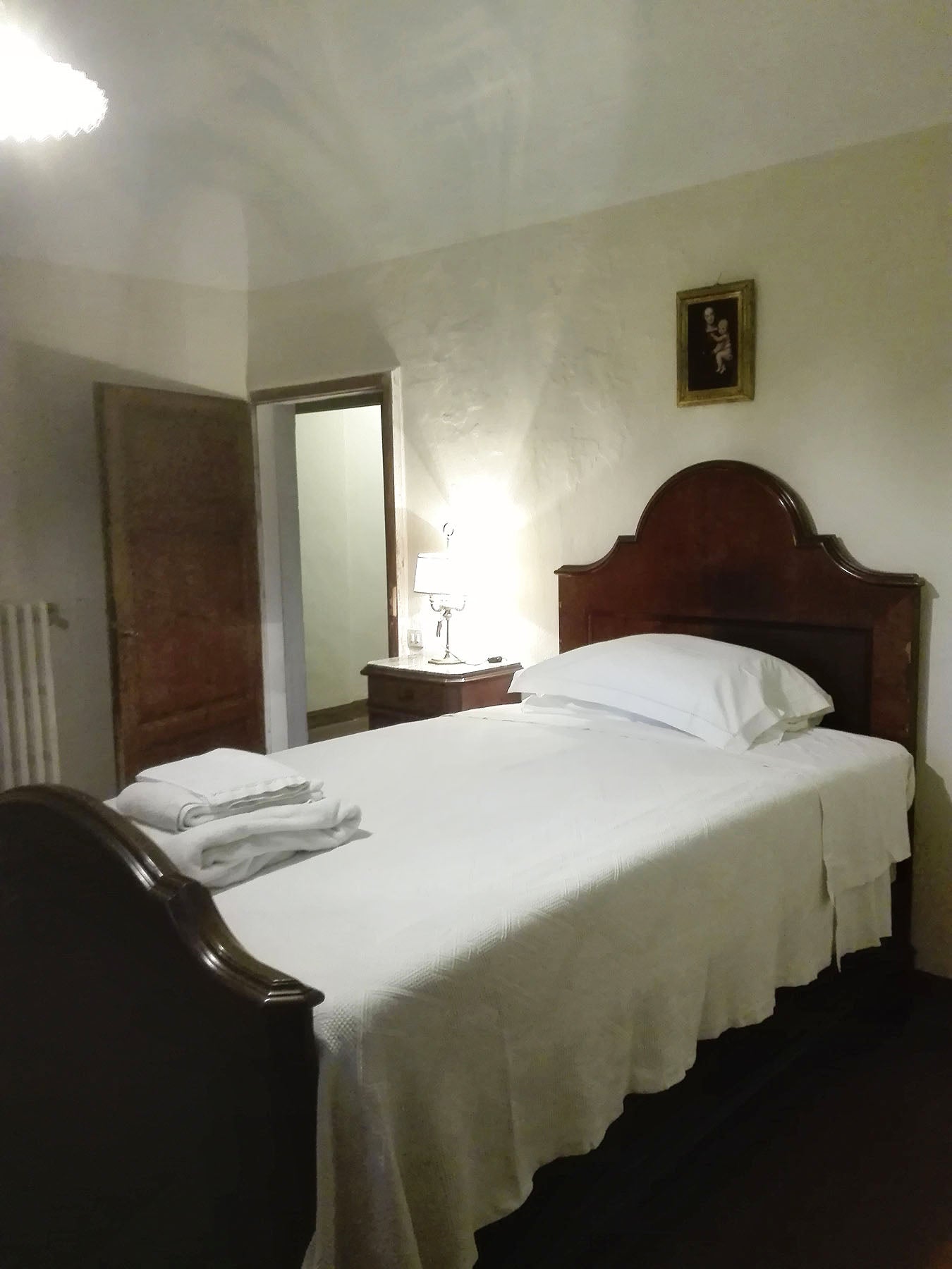 Montegemoli, Villa sleep up to 14, 7 bedrooms 4 bathrooms near bolghieri wine region,