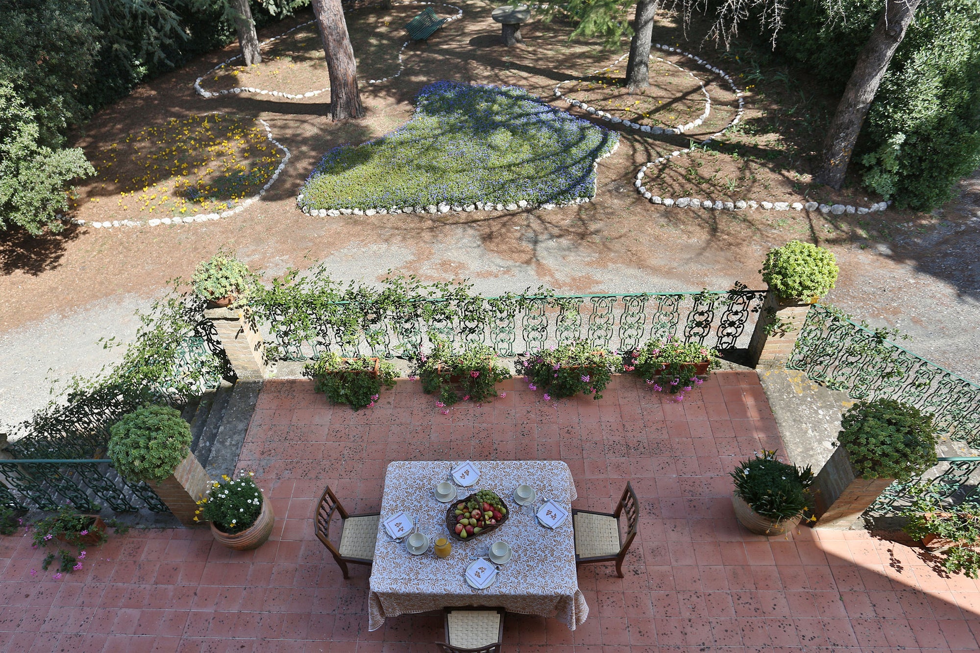 Montegemoli, Villa sleep up to 14, 7 bedrooms 4 bathrooms near bolghieri wine region,