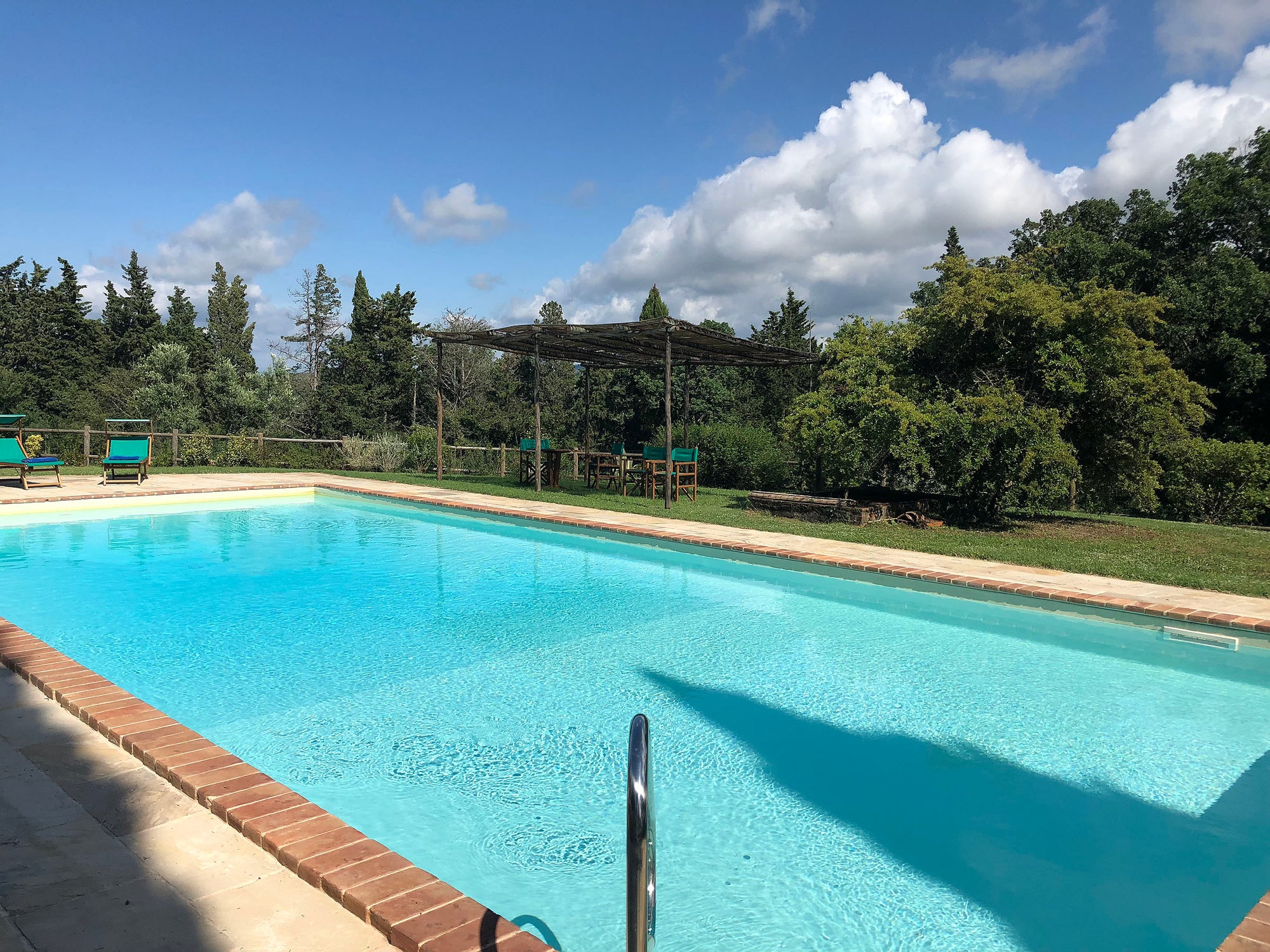 Montegemoli, Villa sleep up to 14, 7 bedrooms 4 bathrooms near bolghieri wine region,