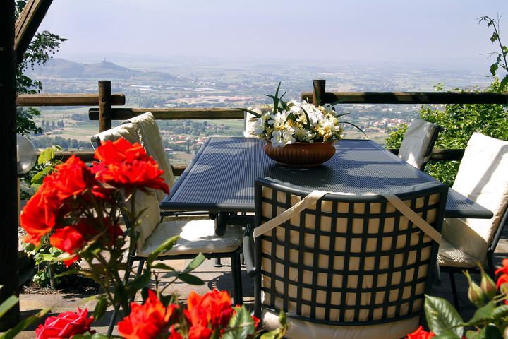 Cortona Foce - villa near Cortona sleeps up to 8