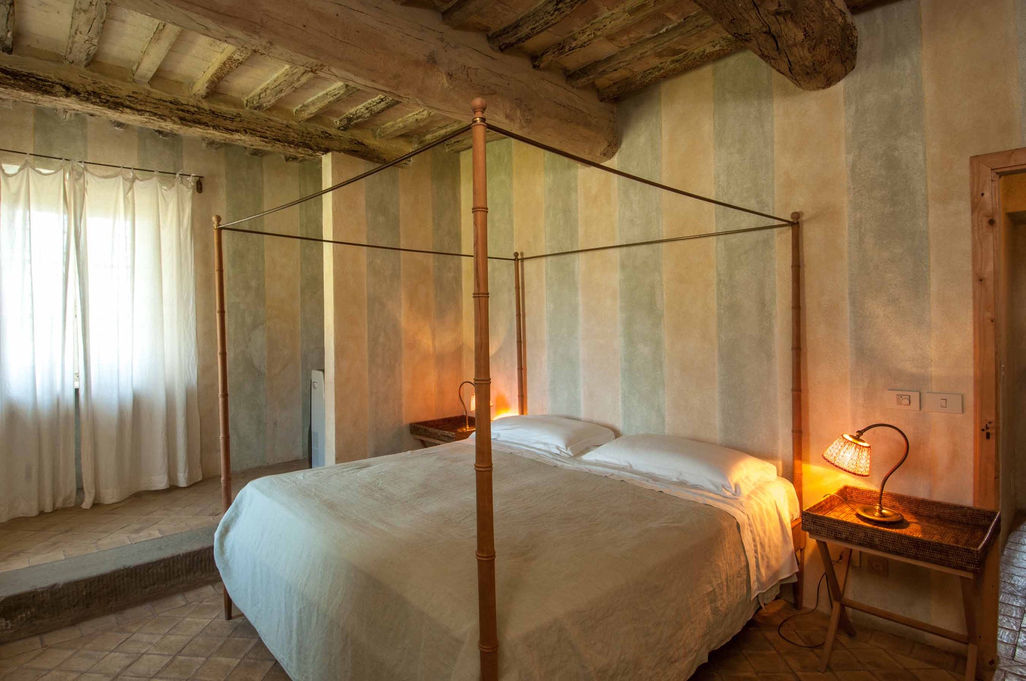 Lavacchio - Tuscan villa sleeps 10 with guest houses up to 18