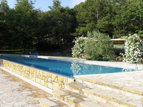 La Pietra beautiful villa near Cortona sleeps 11 - 13; prices date dependant