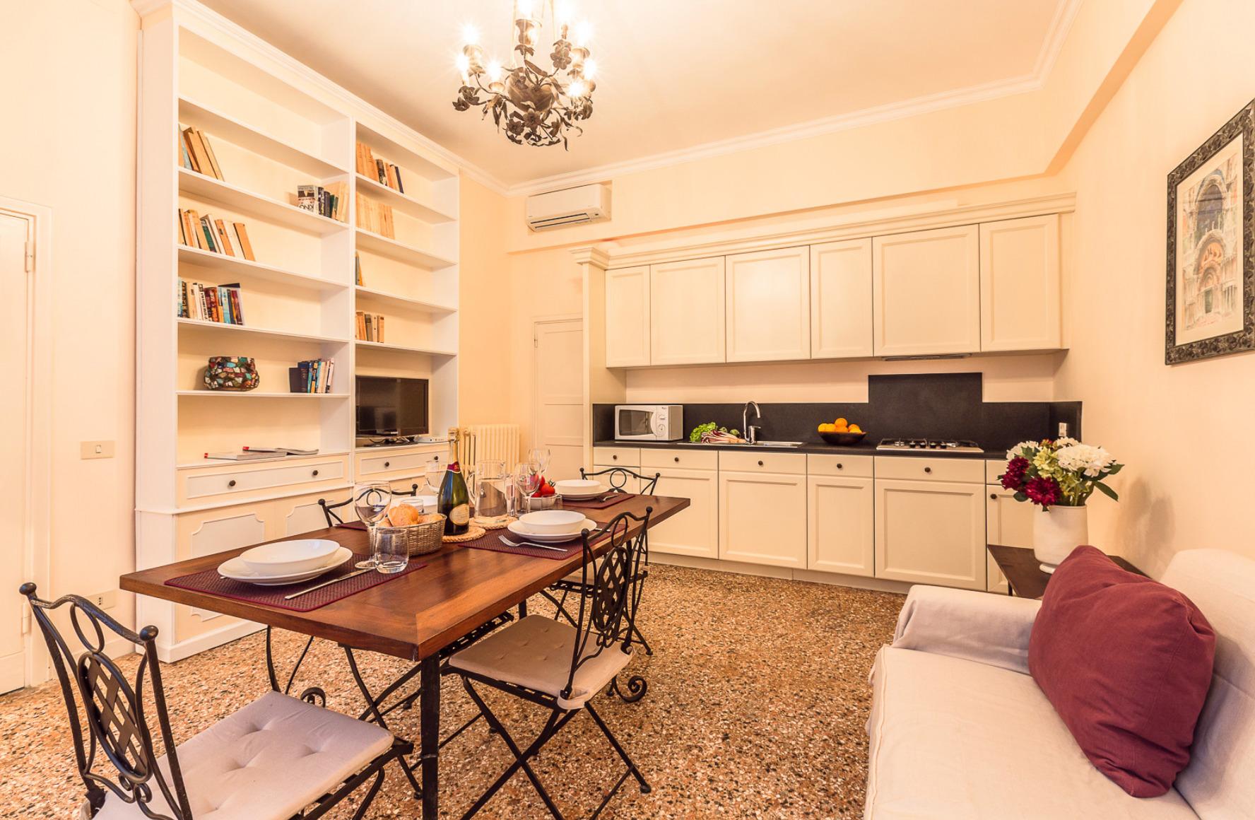Grassi 2 - Venice apartment sleeps 2 (+2)