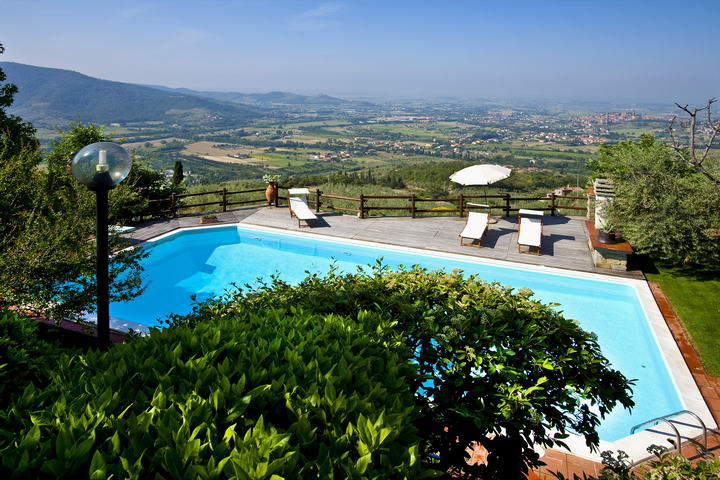 Cortona Foce - villa near Cortona sleeps up to 8
