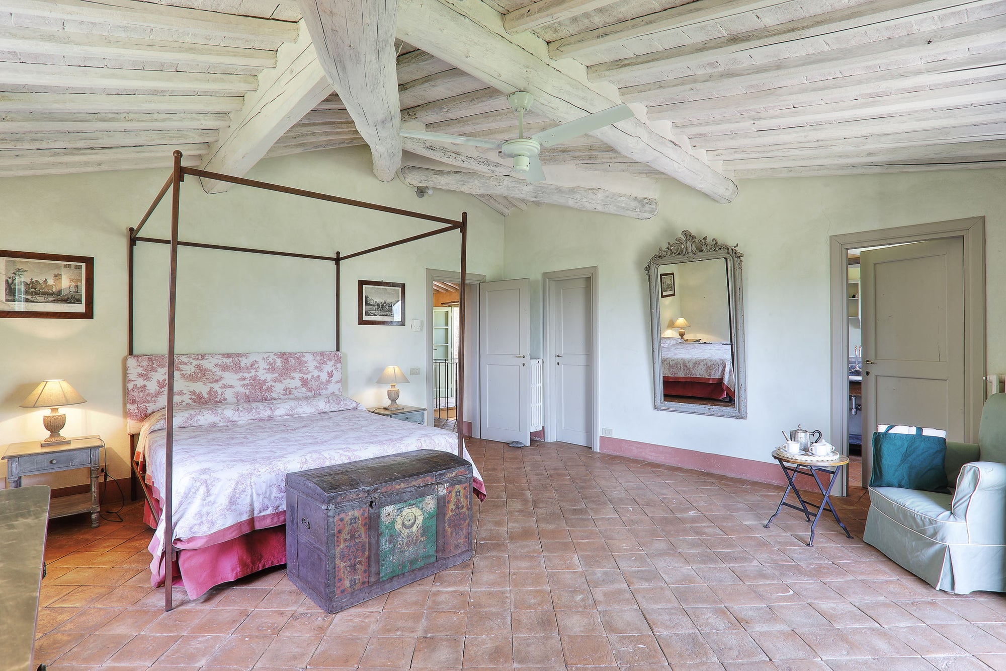 Sorgente - villa near Lucca sleep up to 10, 5 bedrooms, 6 bathrooms