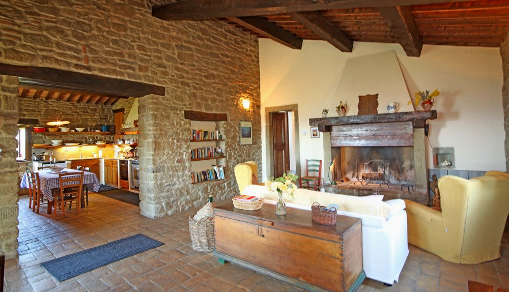 La Pietra beautiful villa near Cortona sleeps 11 - 13; prices date dependant