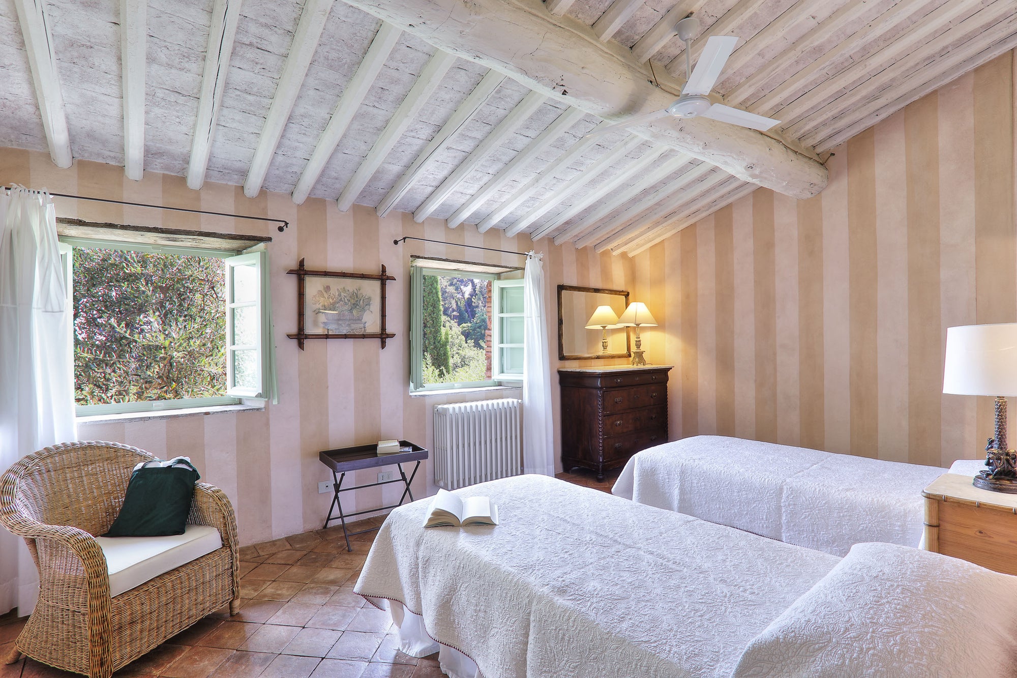 Sorgente - villa near Lucca sleep up to 10, 5 bedrooms, 6 bathrooms