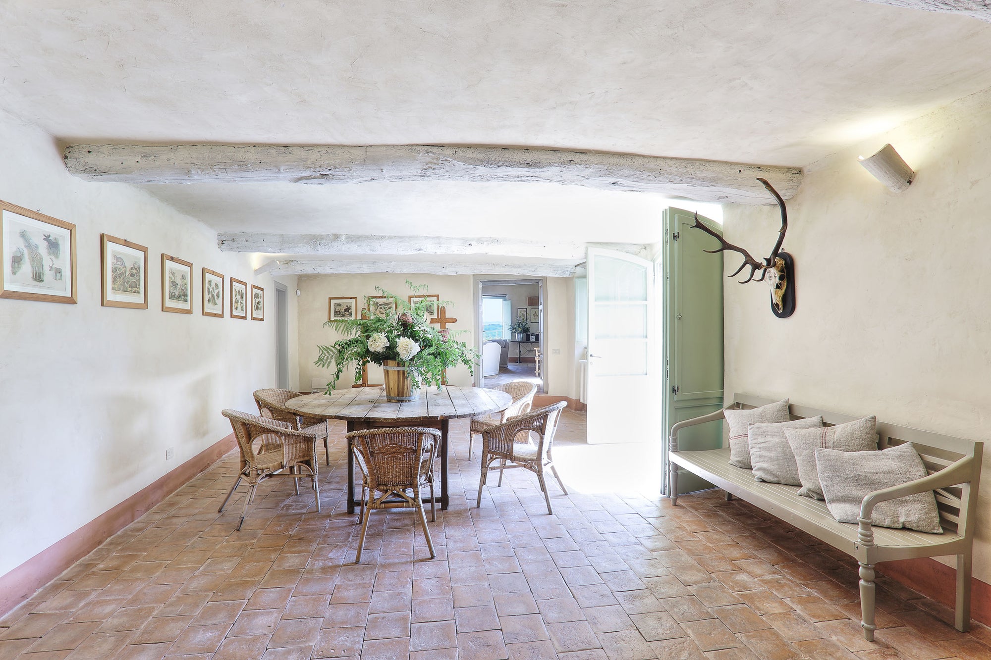 Sorgente - villa near Lucca sleep up to 10, 5 bedrooms, 6 bathrooms