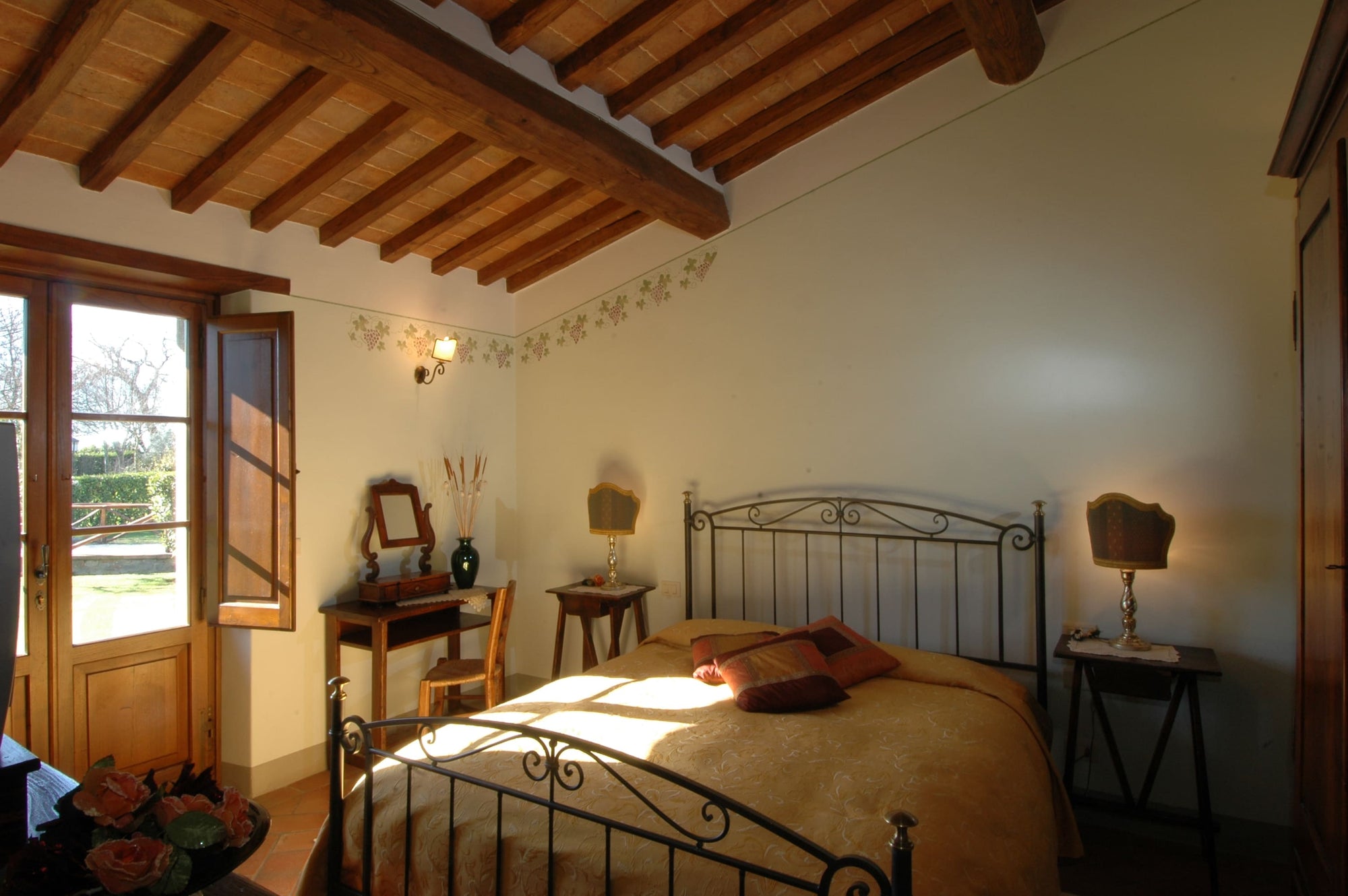 Podere Vittorio - Tobi Sotto Agriturismo in Tuscany sleeps 4