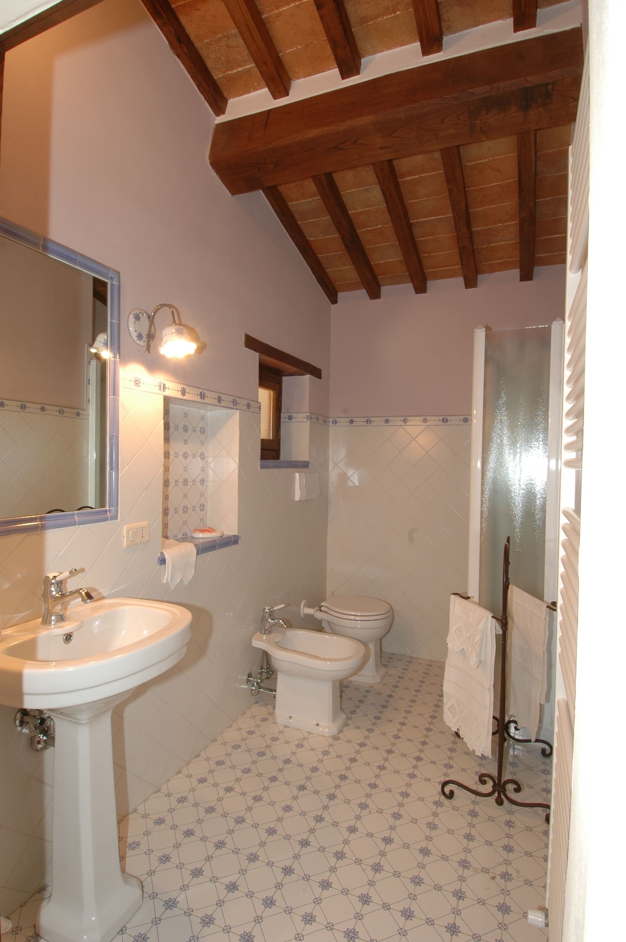 Podere Vittorio - Tobi Sotto Agriturismo in Tuscany sleeps 4
