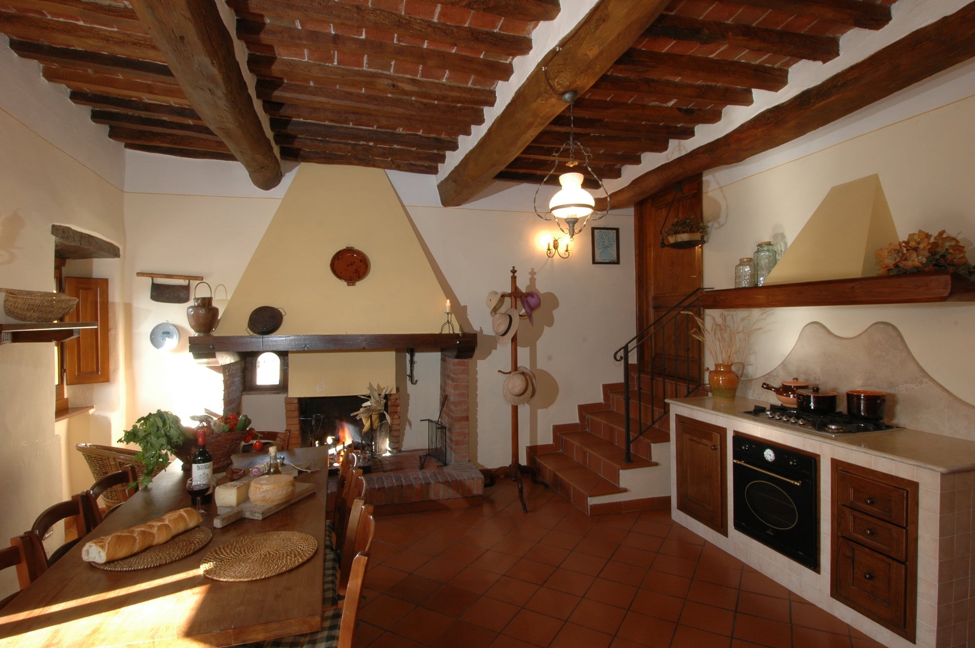 Podere Vittorio - beautiful agriturismo sleeps up to 25