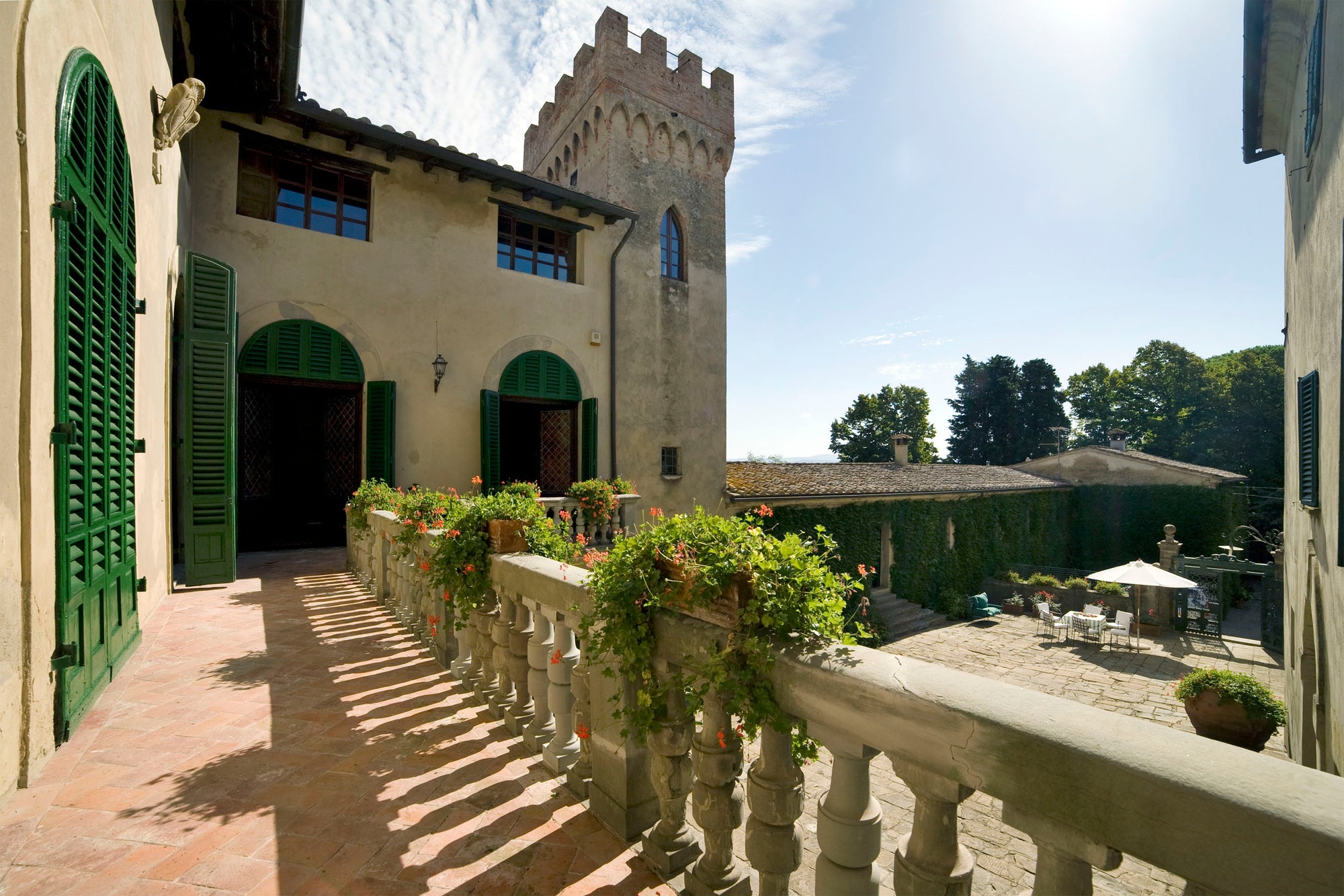 Montelopio - Tuscan villa sleeps up to 9, 5 bedrooms, 5 bathrooms