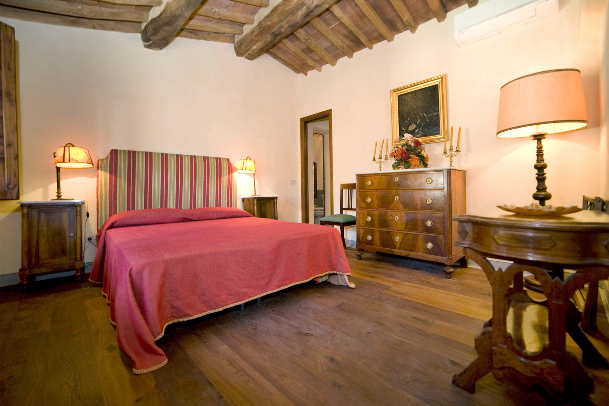Montelopio - Tuscan villa sleeps up to 9, 5 bedrooms, 5 bathrooms