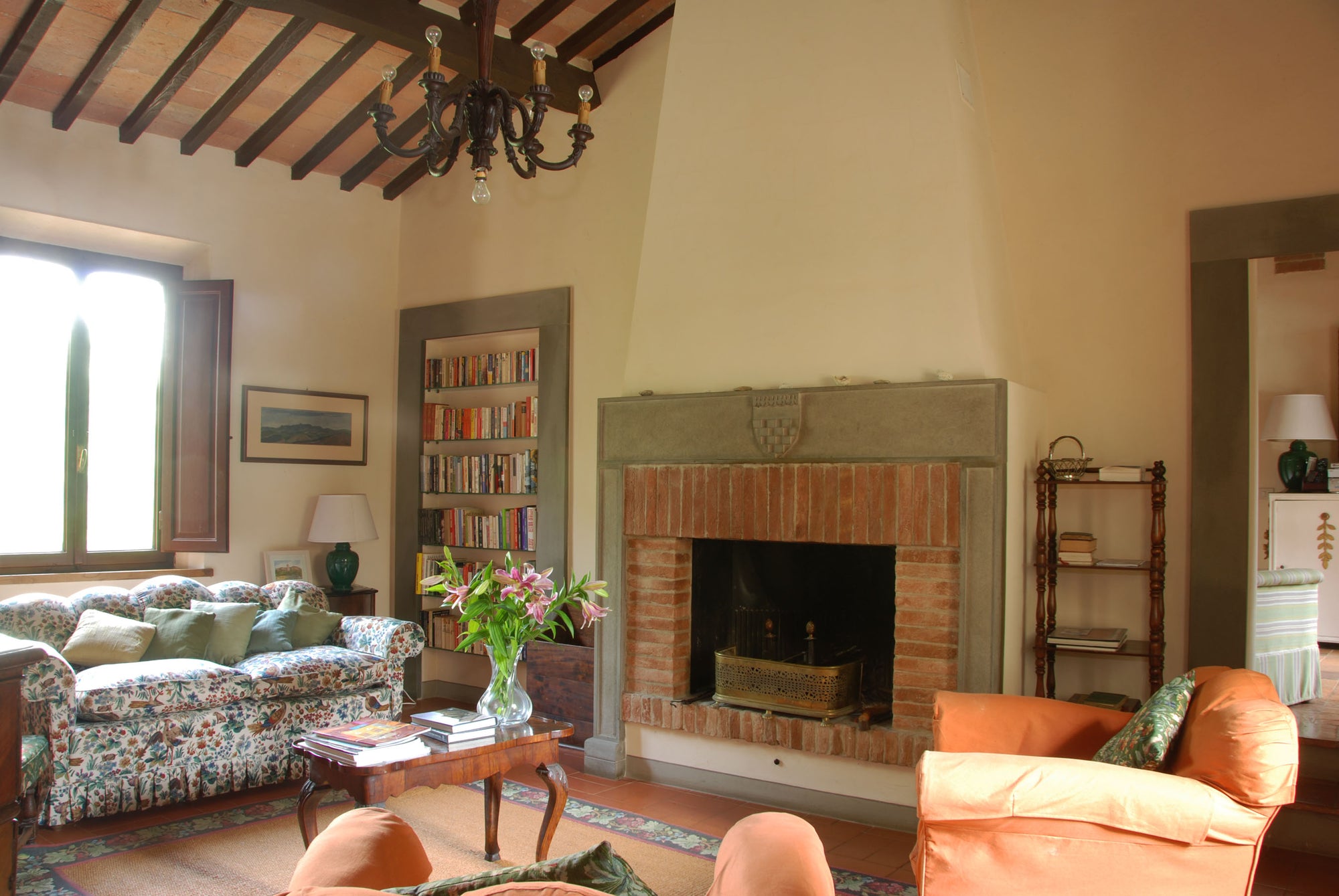Montelopio - Tuscan villa sleeps up to 9, 5 bedrooms, 5 bathrooms