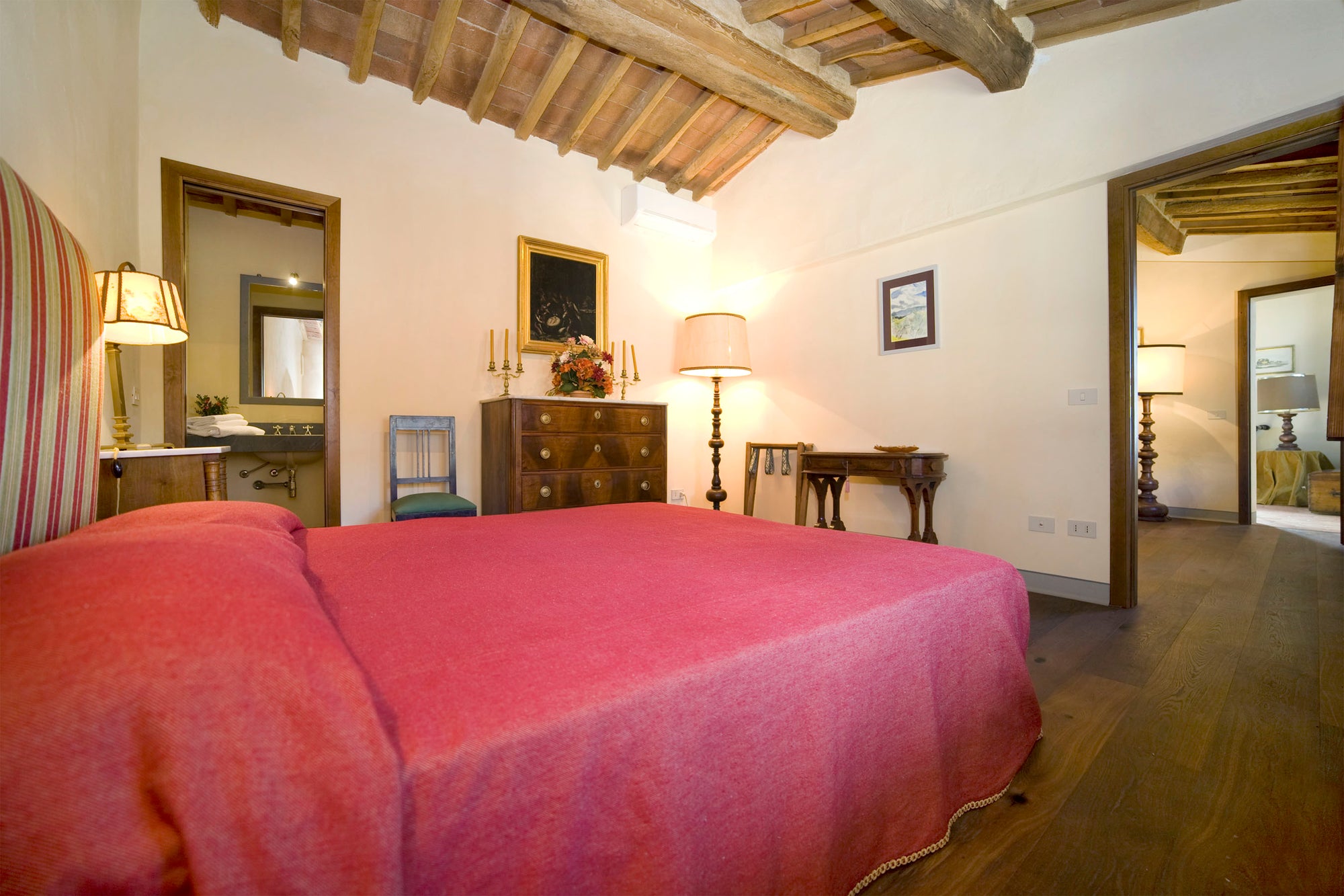 Montelopio - Tuscan villa sleeps up to 9, 5 bedrooms, 5 bathrooms