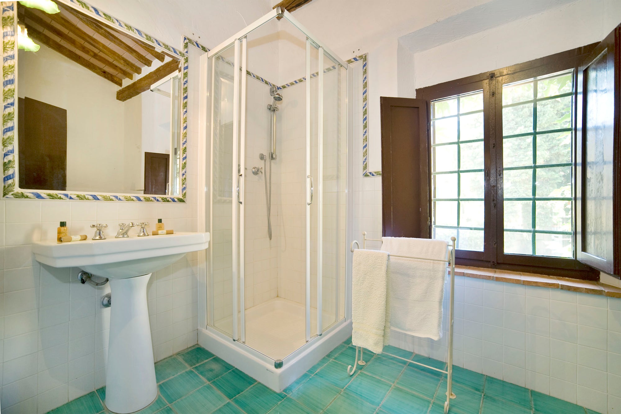 Montelopio - Tuscan villa sleeps up to 9, 5 bedrooms, 5 bathrooms