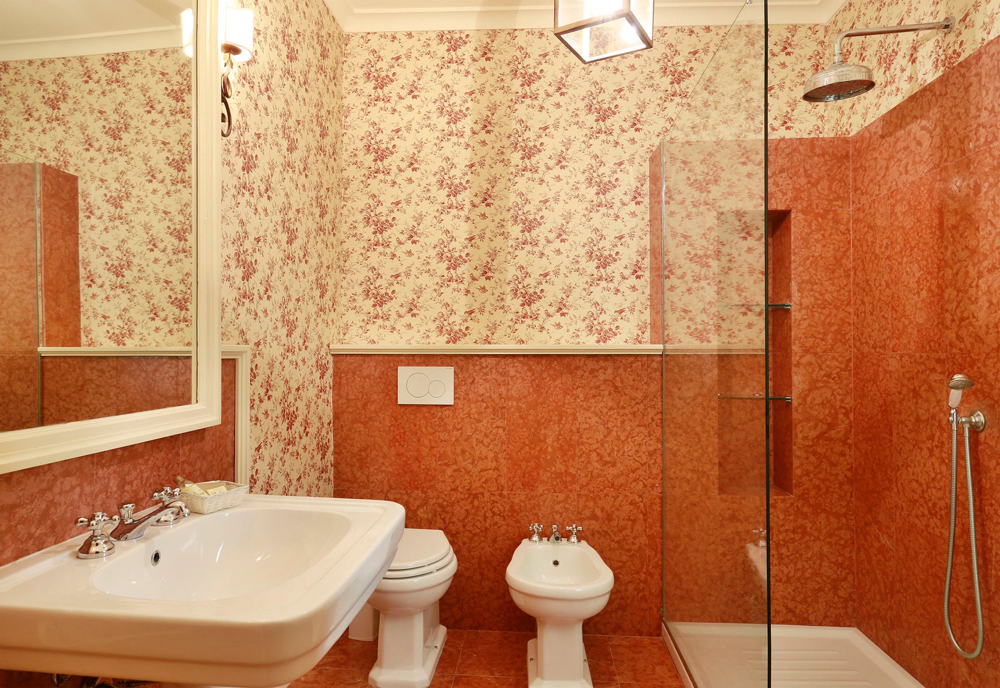 Montelopio - Tuscan villa sleeps up to 9, 5 bedrooms, 5 bathrooms